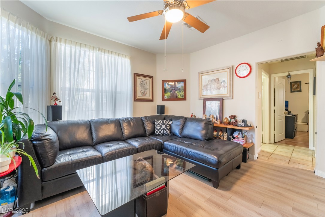 8225 Taos Paseo Avenue Property Photo 20