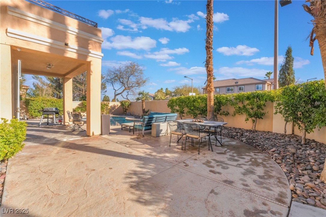 8225 Taos Paseo Avenue Property Photo 45