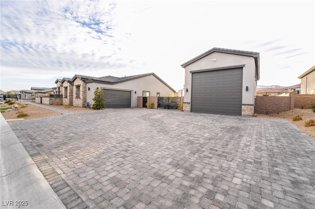 5865 Alice Landing Court Property Photo 5