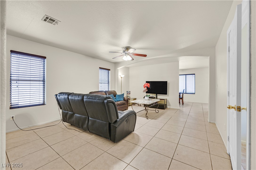 9563 Grapeland Avenue Property Photo 2
