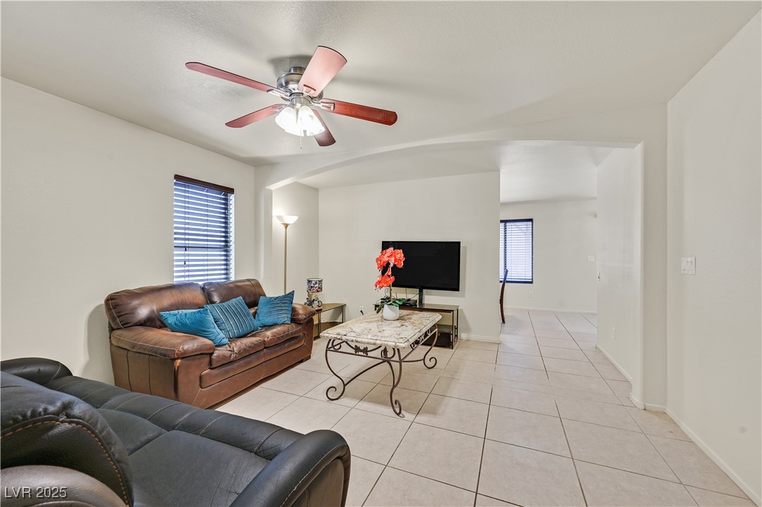 9563 Grapeland Avenue Property Photo 3