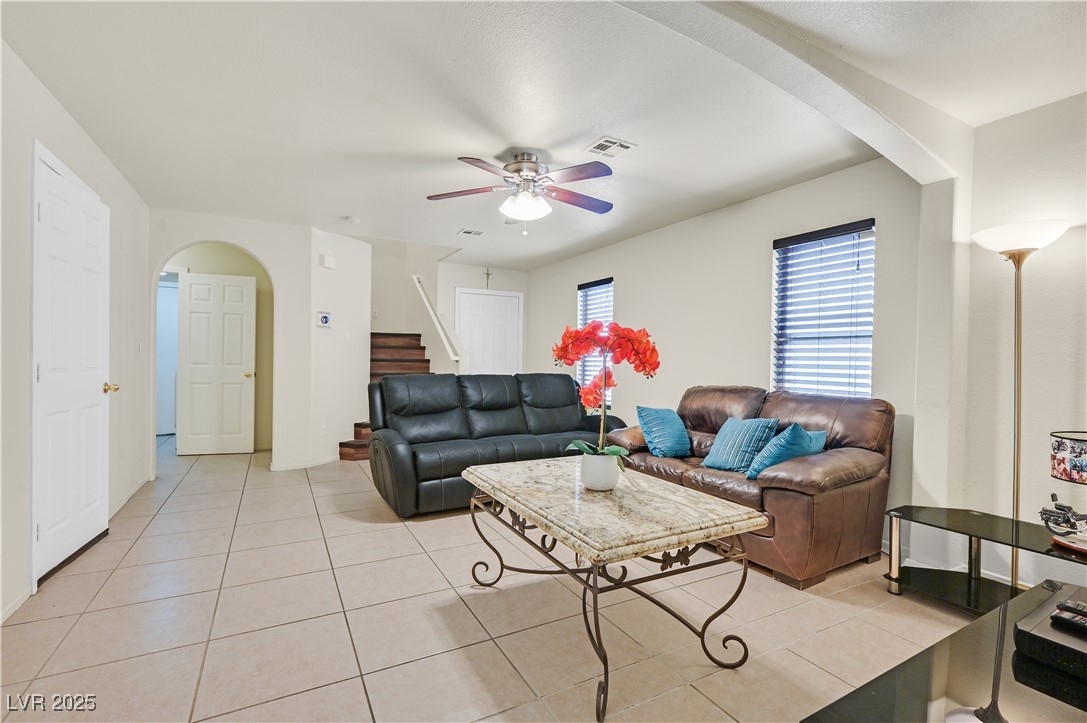 9563 Grapeland Avenue Property Photo 4