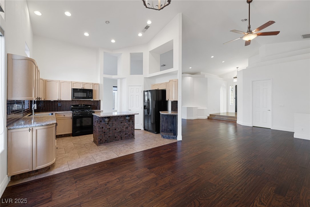 4852 Stavanger Lane Property Photo 13