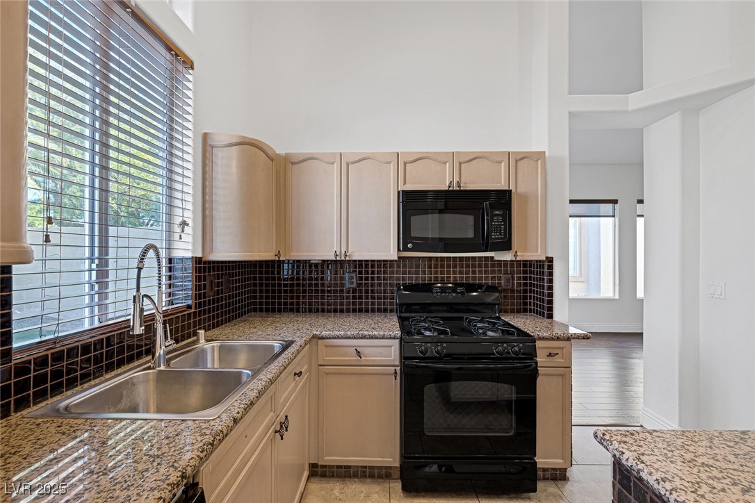 4852 Stavanger Lane Property Photo 18