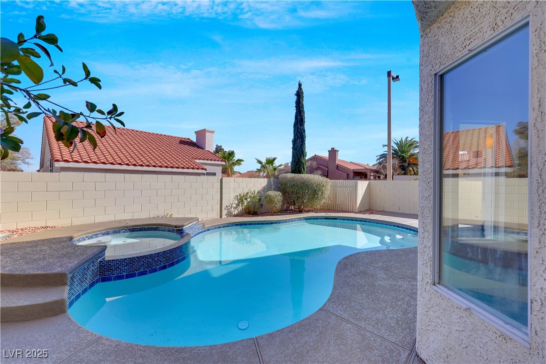 1620 Western Lily Street Property Photo 10
