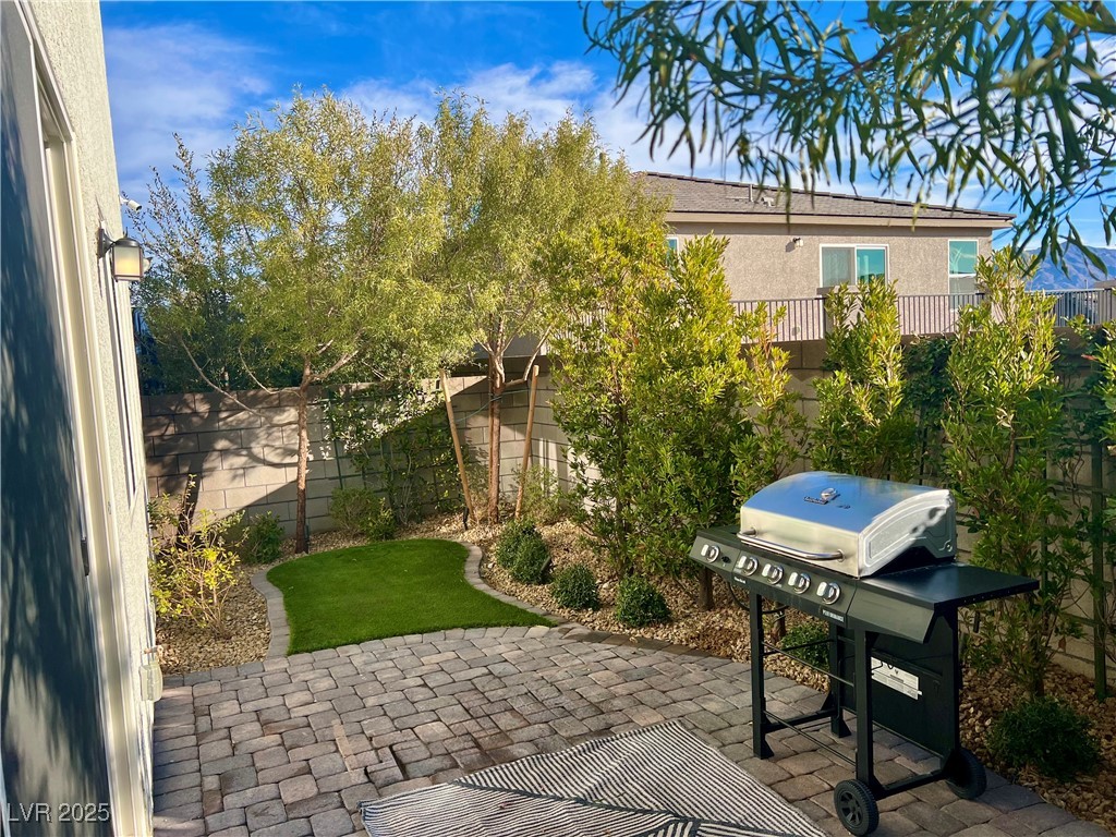 9732 Trail Ledge Court Property Photo 31