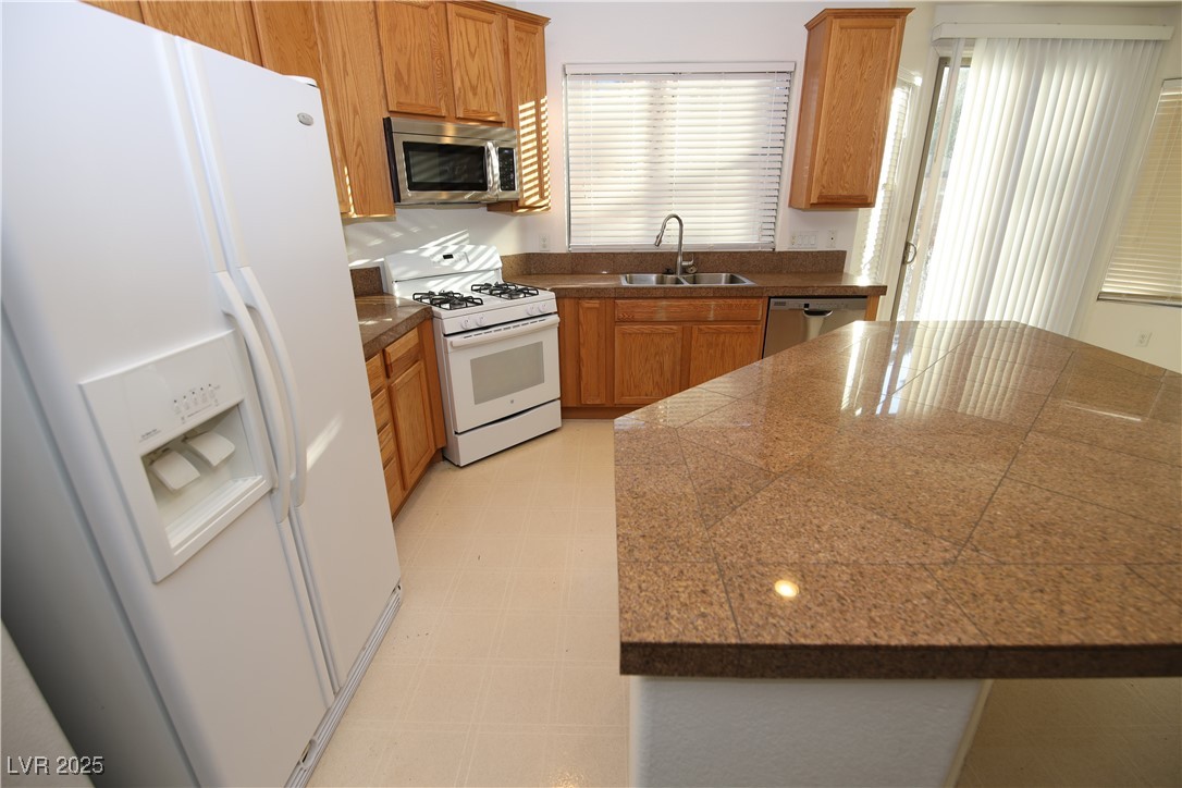 9105 Big Plantation Avenue Property Photo 9