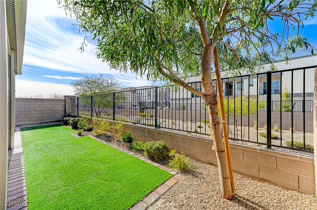 7745 Rosebark Cliffs Street Property Photo 28