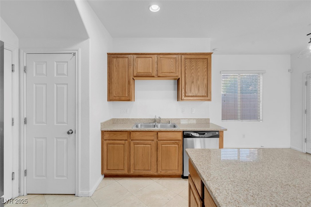 648 Sumatra Place Property Photo 14