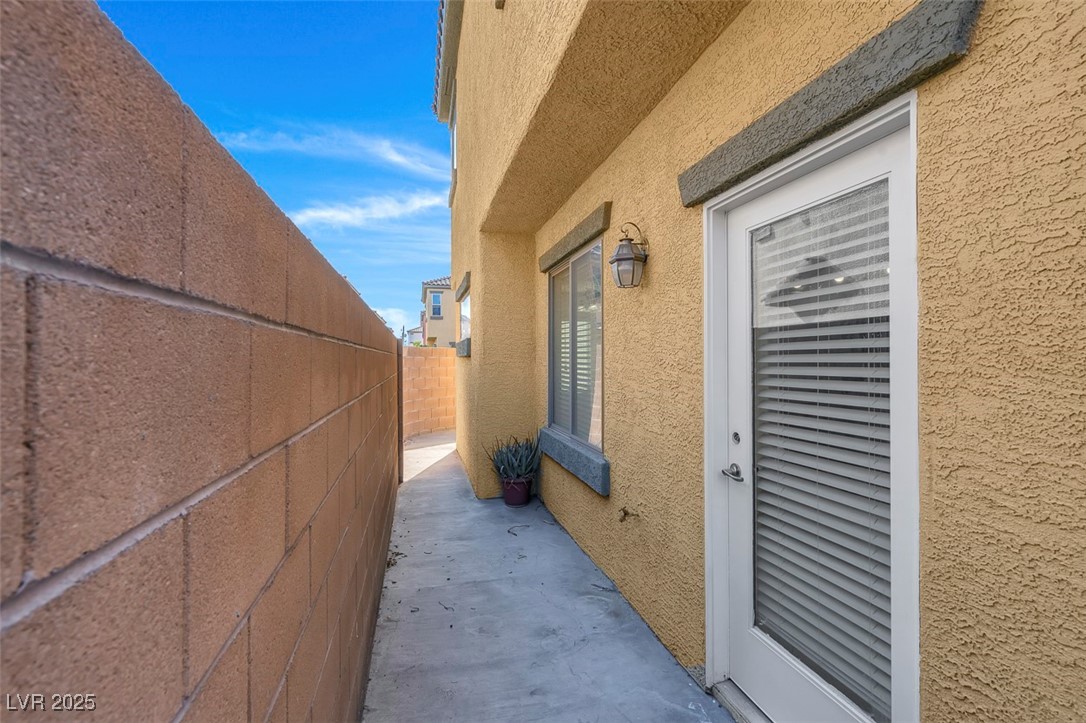 648 Sumatra Place Property Photo 46
