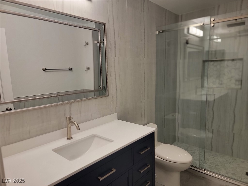 3231 Via Seranova Property Photo 32