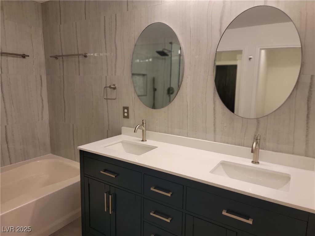 3231 Via Seranova Property Photo 45