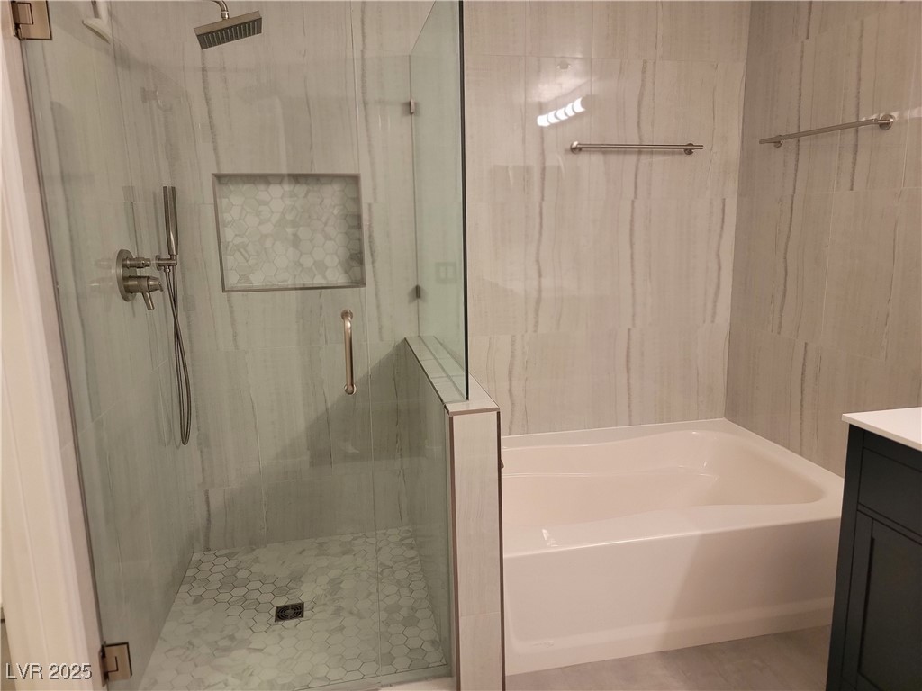 3231 Via Seranova Property Photo 47