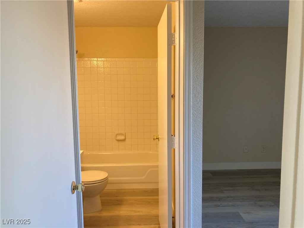 6881 Tamarus Street 102 Property Photo 26