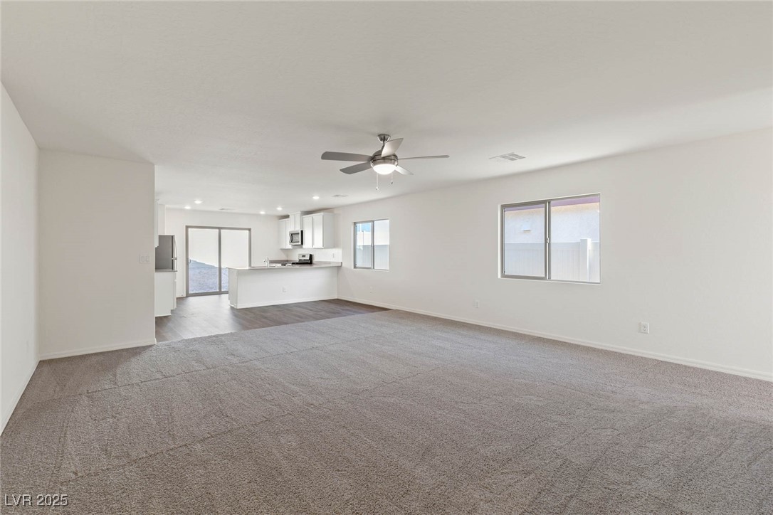 6743 Violet Cascade Avenue Property Photo 8