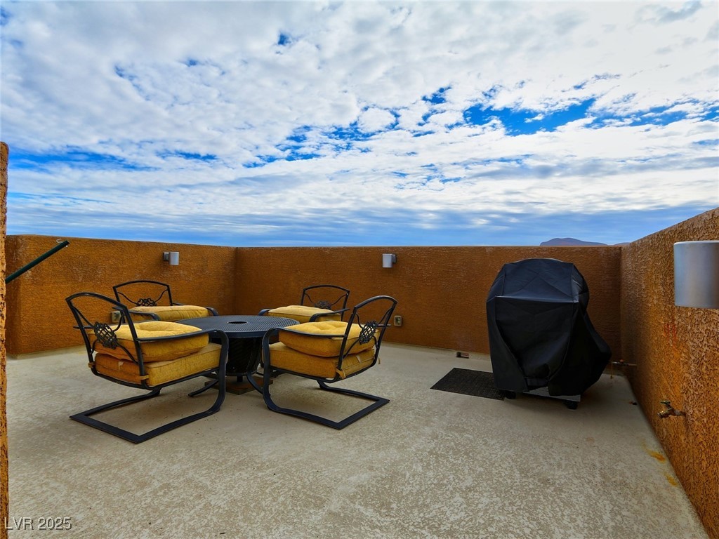 9379 Frambrook Court Property Photo 18