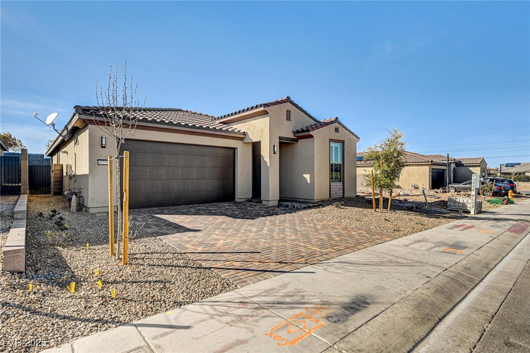 10255 Crimson Currant Street Property Photo 2