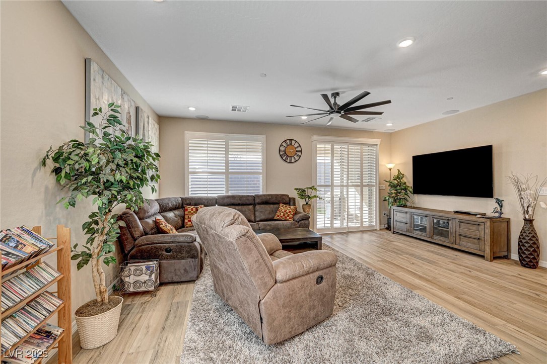10255 Crimson Currant Street Property Photo 18