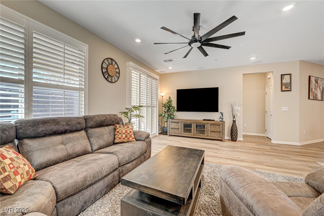 10255 Crimson Currant Street Property Photo 20