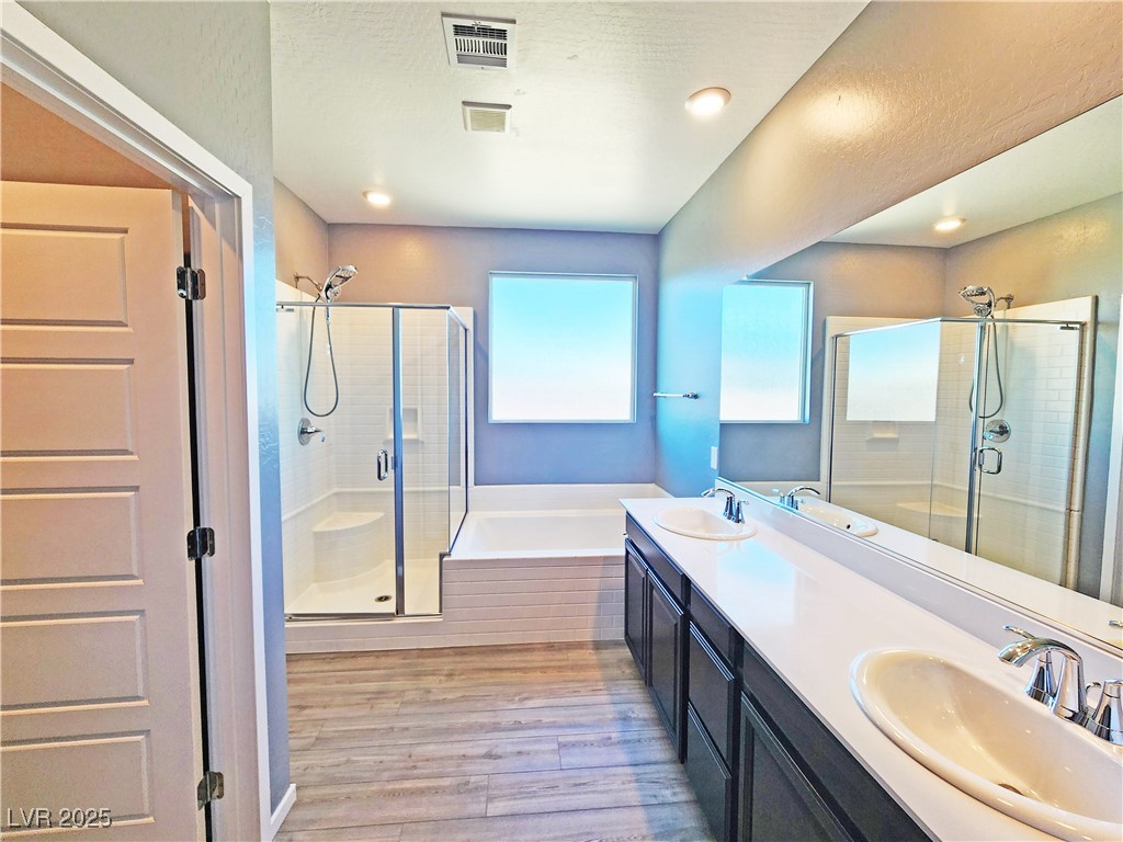4740 Peppertree Street Property Photo 17
