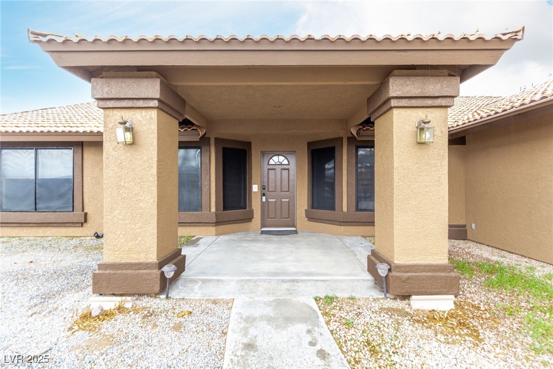 3051 South Rainbow Avenue Property Photo 4