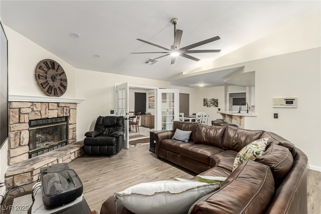 3051 South Rainbow Avenue Property Photo 16