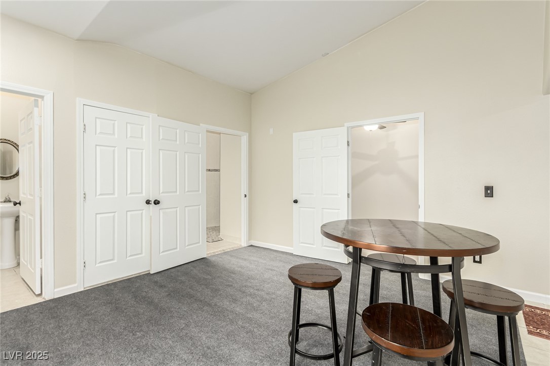 3051 South Rainbow Avenue Property Photo 52