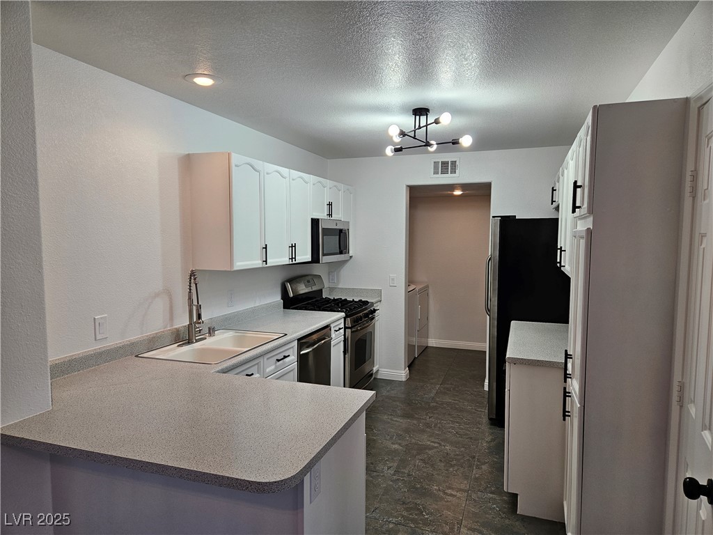 9679 Idle Spurs Drive Property Photo 5