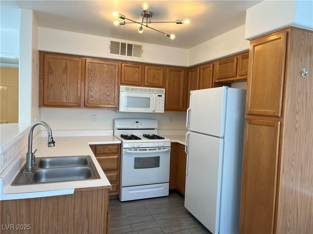 3119 Key Largo Drive 204 Property Photo 5