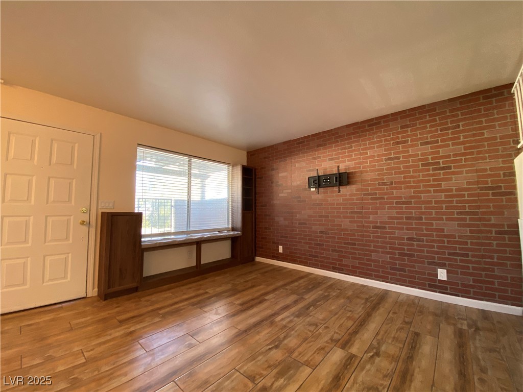 746 Nectarine Court Property Photo 8