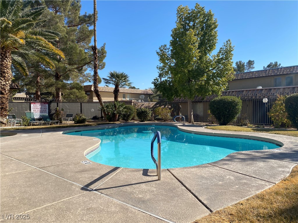 746 Nectarine Court Property Photo 23
