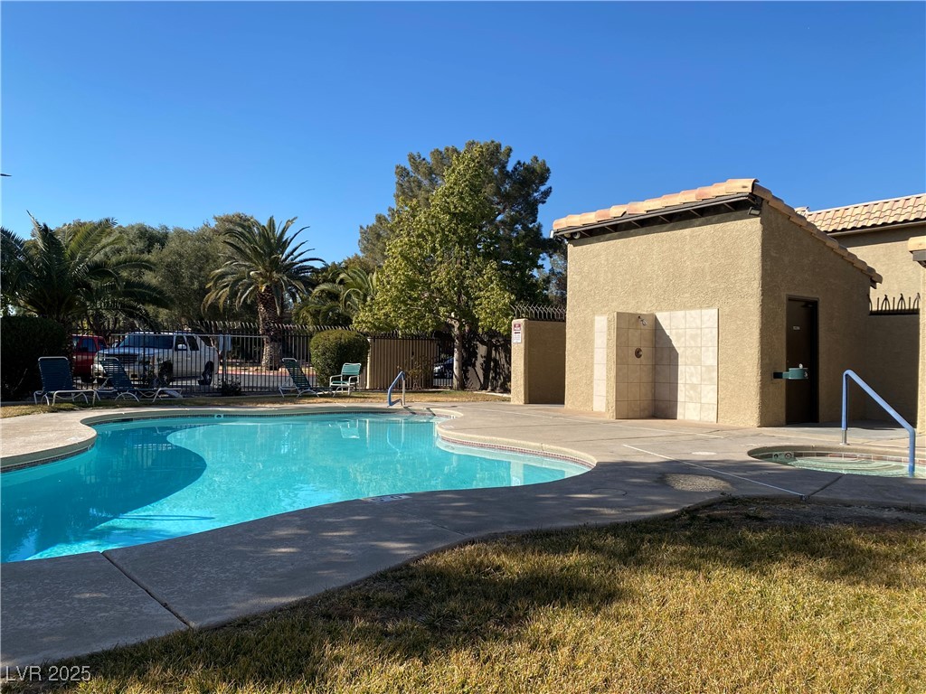 746 Nectarine Court Property Photo 24