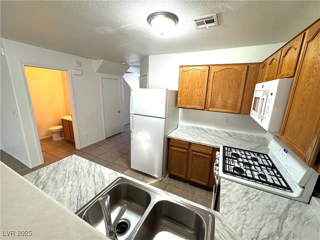 1920 Hodgenville Street 106 Property Photo 5