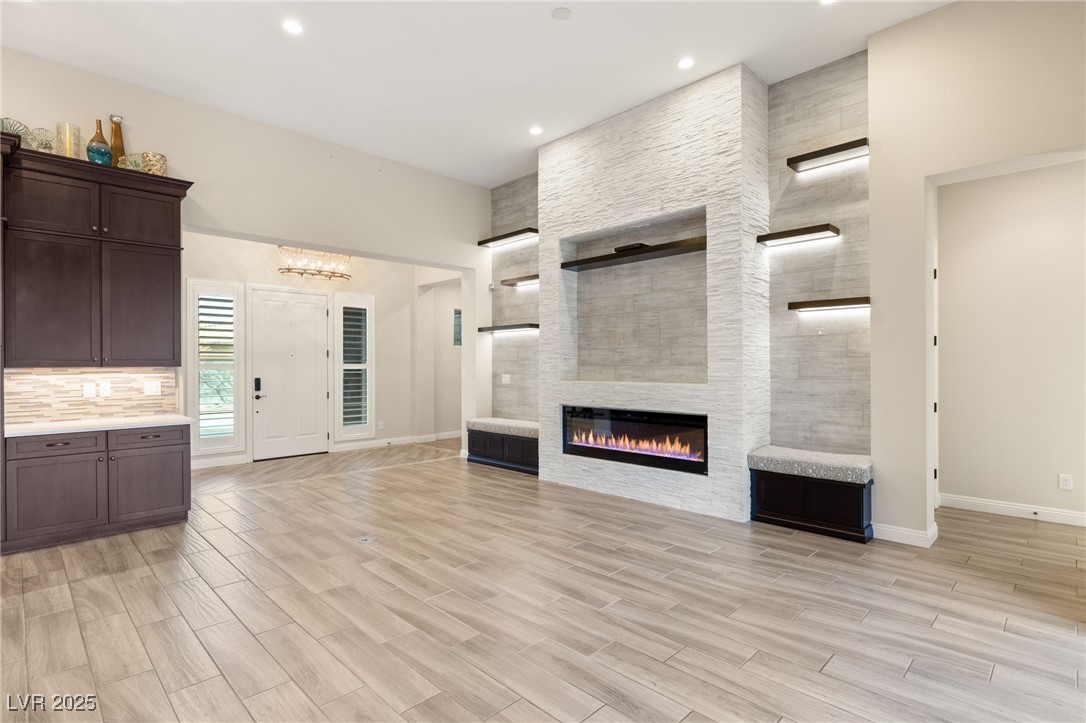 10179 Emerald Sunset Court Property Photo 7