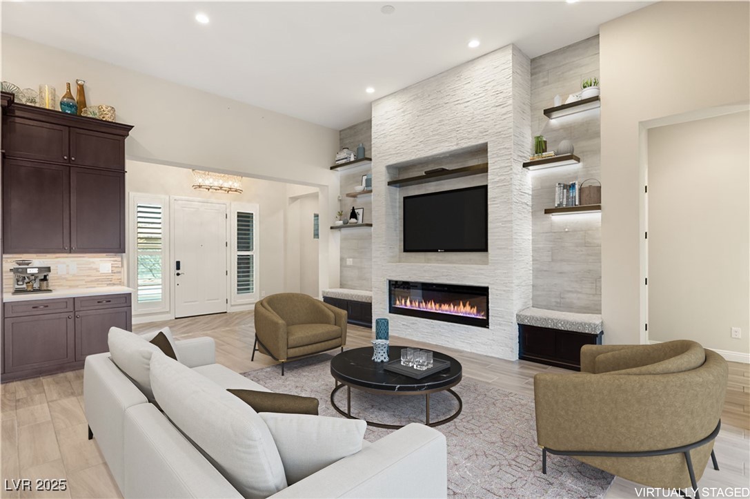 10179 Emerald Sunset Court Property Photo 8