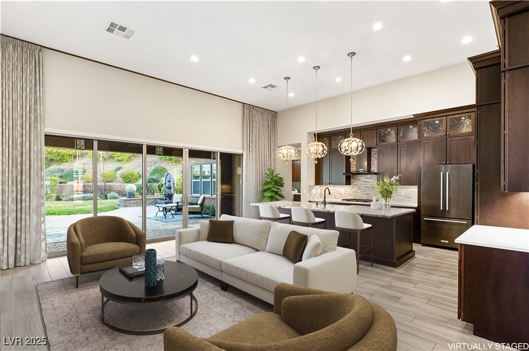 10179 Emerald Sunset Court Property Photo 11