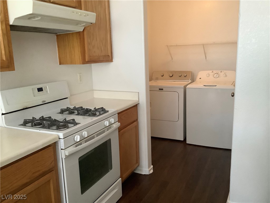 2736 Stargate Street Property Photo 5
