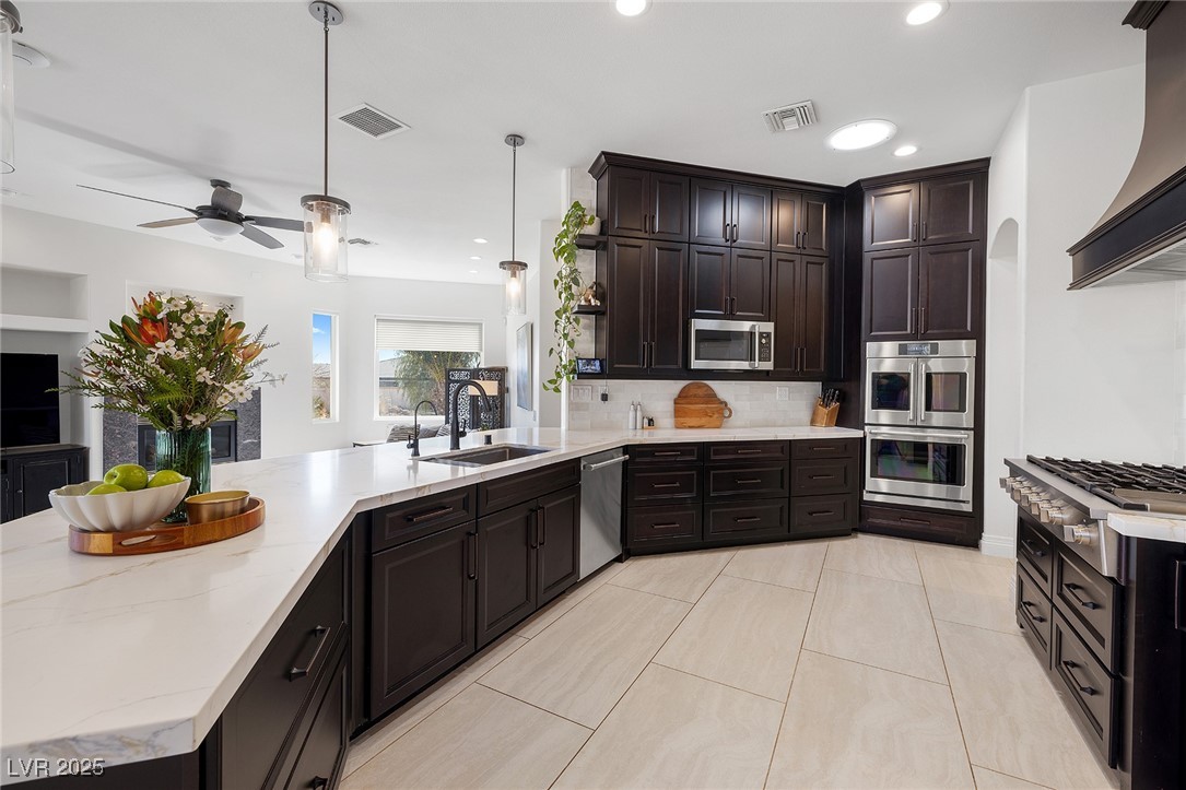 8290 Gagnier Boulevard Property Photo 11