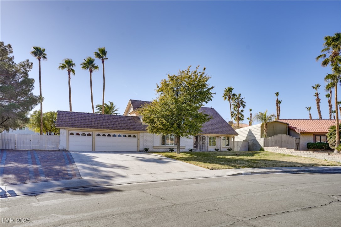 3431 Iberia Street Property Photo 2