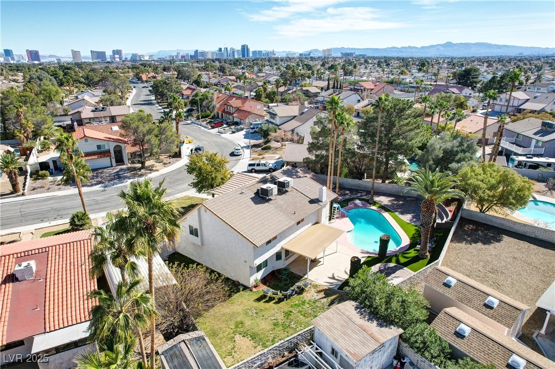 3431 Iberia Street Property Photo 4