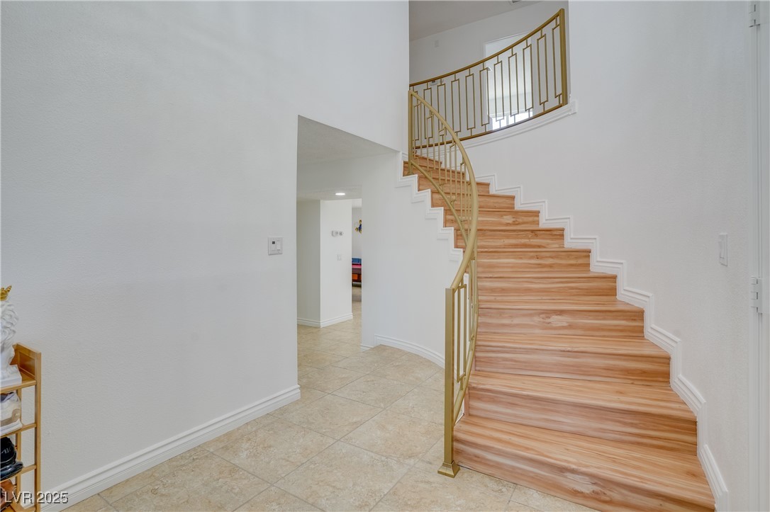 3431 Iberia Street Property Photo 5