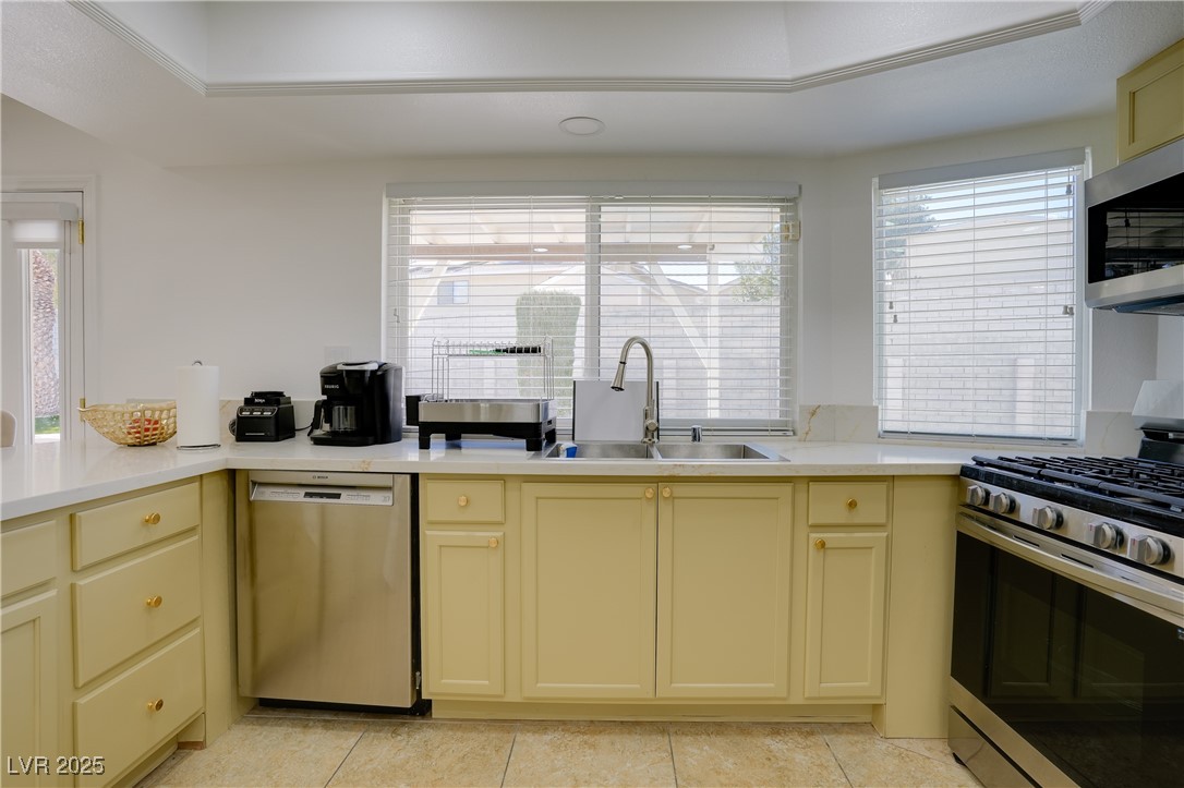3431 Iberia Street Property Photo 15