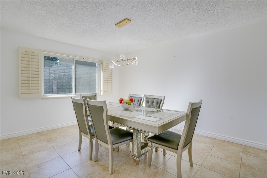 3431 Iberia Street Property Photo 21