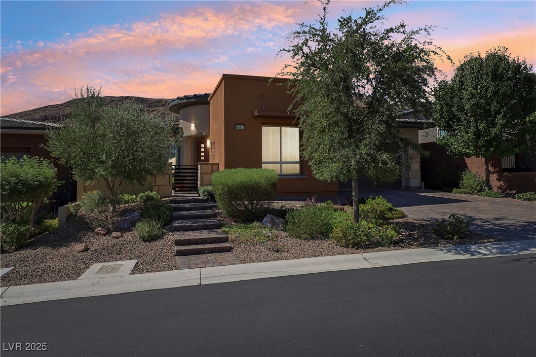 10057 Regency Canyon Way Property Photo 4