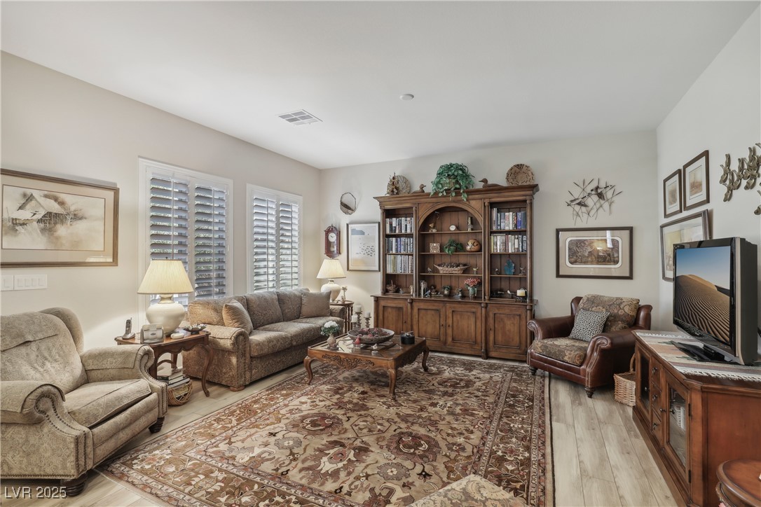 10057 Regency Canyon Way Property Photo 17