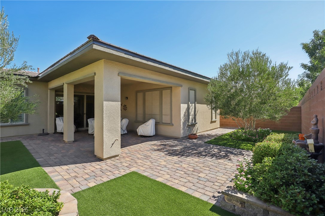 10057 Regency Canyon Way Property Photo 37