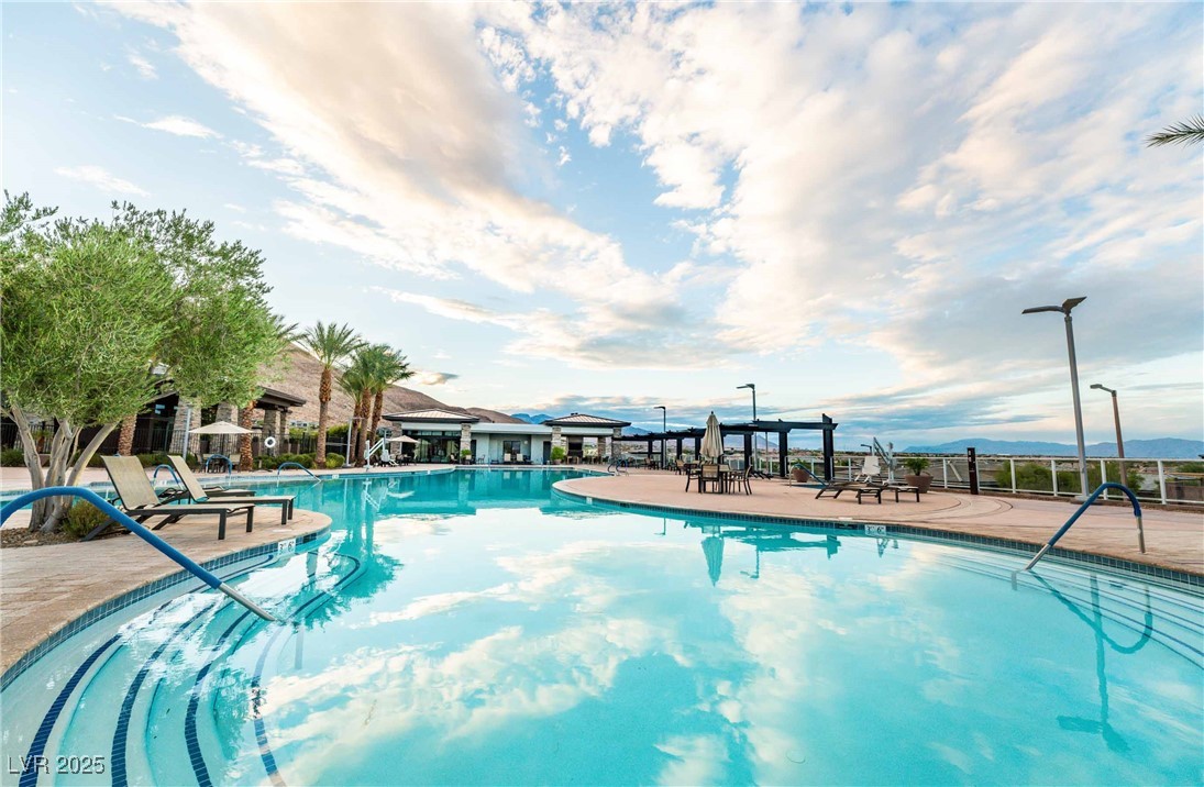 10057 Regency Canyon Way Property Photo 71