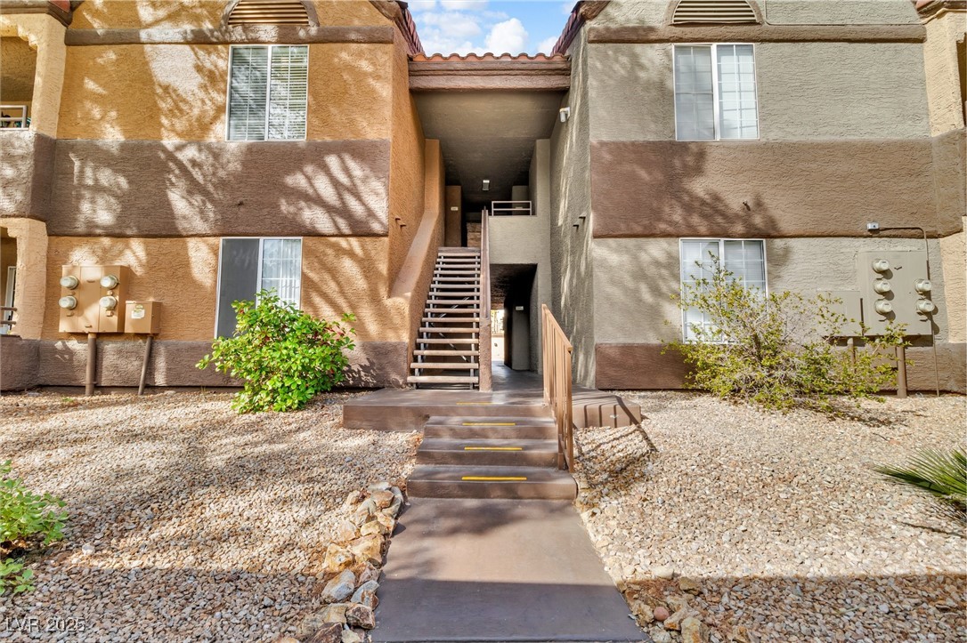 2200 South Fort Apache Road 1007 Property Photo