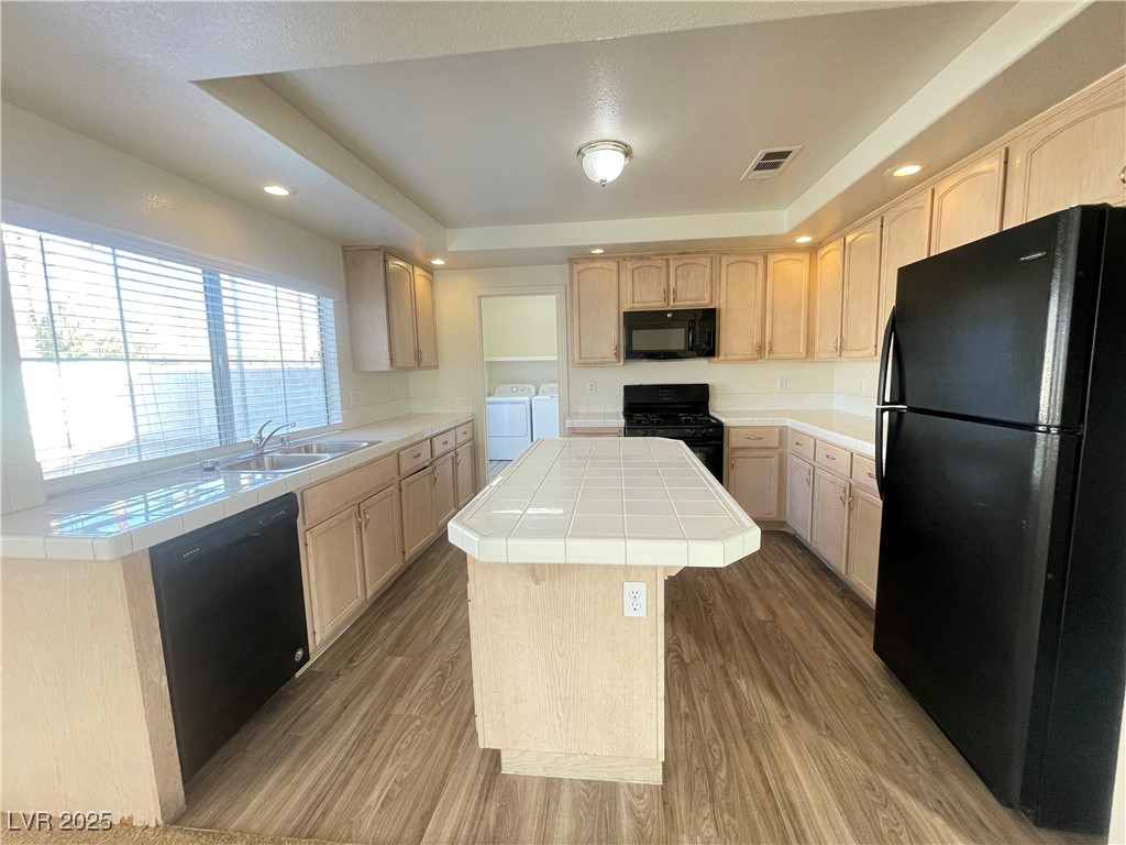 2548 Furnace Creek Avenue Property Photo 5