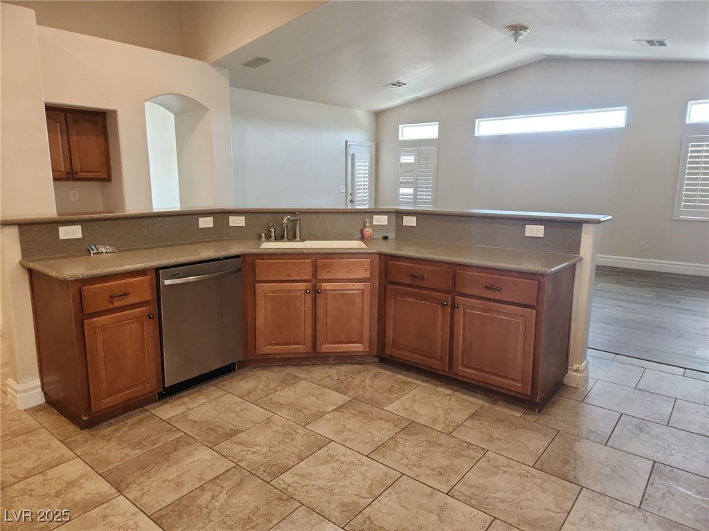 9664 Tapestry Pine Street Property Photo 11
